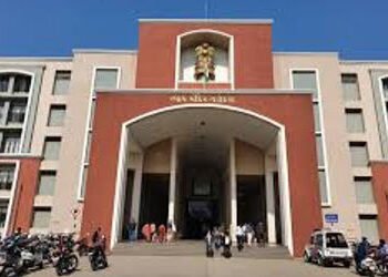 કોર્ટ સંકુલમાંથી પોક્સોનો આરોપી ફરાર થઇ ગયો | POCSO accused escapes from court premises