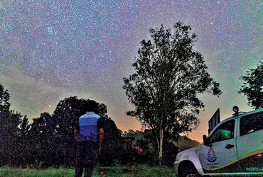 દેશમાં લાઈટ પોલ્યુશનના કારણે આકાશદર્શન ઝાંખું થયું | Sky visibility dimmed due to light pollution in…