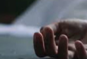 સગીર વયની માતાએ ગળાફાંસો ખાઇને જીવન ટૂંકાવ્યું | A minor mother ended her life by hanging herself