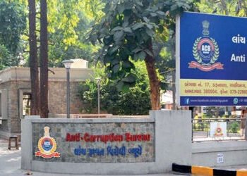 મહુવા લાંચ કેસ: તત્કાલીન મામલતદાર જે.સી. મહેતા વિરુદ્ધ ACBનો ગુનો દાખલ, 50 હજારની લાંચની કરી હતી માં…