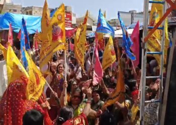 અંબાજીમાં બાબા શ્યામની ભવ્ય શોભાયાત્રા નીકળી