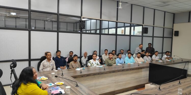 ભાવનગર સ્થિત સવારી ડિબ્બા મરામત કારખાનામાં રાજભાષા સંબંધિત નિરીક્ષણ અને હિન્દી કાર્યશાળાનું સફળ આયોજ…