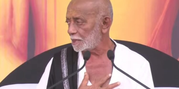 તુલસીદાસજી નારી નિંદક નથી : મોરારિબાપુ પાલીતાણામા સંતોની હાજરીમાં રામકથાનો મંગલ પ્રારંભ