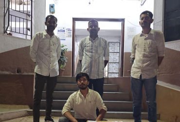 વિરેન્દ્રગઢ ગામેથી ડિગ્રી વગર પ્રેક્ટિસ કરતો બોગસ ડોક્ટર પકડાયો | Fake doctor practicing without deg…