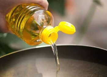 મોંઘવારી બેકાબૂ : તેલબજારમાં ભડકો, 4 દિવસમાં કપાસિયા તેલના ભાવ 115 રૂપિયા વધ્યાં | Edible Oil Prices…