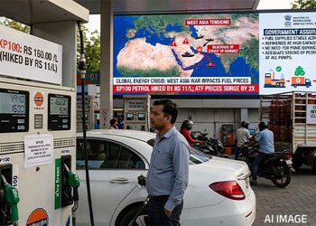 મોંઘવારીનો ડબલ ડોઝ: પ્રીમિયમ પેટ્રોલ અને ડીઝલના ભાવ આકાશ આંબ્યા, સરકારે કહ્યું પૂરતો સ્ટૉક ઉપલબ્ધ | …