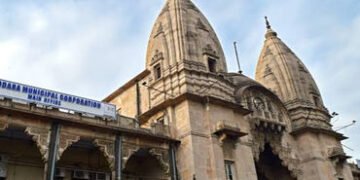 વડોદરામાં ચૂંટણી જંગની શરૂઆત, દાવેદારોમાં ઉત્સાહ : નેતા બનવાની દોડ વચ્ચે જનતા પાણી-રસ્તા જેવી સુવિધા…