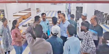 નડિયાદ શીતવંદન કોમ્પ્લેક્સમાં 2 માળ સીલ અને પાર્કિંગમાં કરાયેલું બાંધકામ દૂર કરાયું | Construction i…