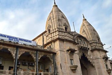 વડોદરામાં ચૂંટણી ટાણે વોર્ડના જ પૂર્વ કાઉન્સિલરનું પૂર્વ મેયર માટે નિવેદનથી વિવાદ | Controversy over…