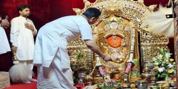 વડોદરામાં હનુમાન જયંતિ પ્રસંગે શનિદેવ અને દાદાના મંદિરોમાં ભક્તજનોનું ઘોડાપૂર | Devotees throng hanu…