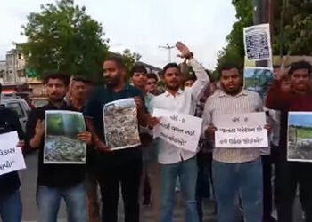 વડોદરામાં સ્થાનિકોના પ્રશ્નો અંગે ગોરવા આઈટીઆઈ પાસે દેખાવો કરી ચક્કાજામ : NSUIના કાર્યકરોની અટકાયત |…