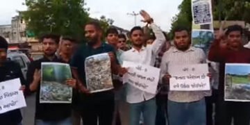 વડોદરામાં સ્થાનિકોના પ્રશ્નો અંગે ગોરવા આઈટીઆઈ પાસે દેખાવો કરી ચક્કાજામ : NSUIના કાર્યકરોની અટકાયત |…