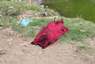 અમદાવાદમાં સરખેજ-ધોળકા રોડ પર વૃદ્ધાનો મૃતદેહ મળતા ચકચાર, પોલીસે તપાસ હાથ ધરી | Ahmedabad: Elderly W…