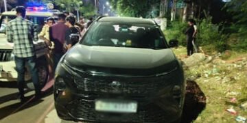 અમદાવાદ: સોલા વિસ્તારમાં કારની અંદર 45 વર્ષીય શખસનું મોત, ડ્રાઈવિંગ સીટ પર જ પ્રાણ પંખેરુ ઉડી ગયું |…