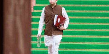 ગુજરાતમાં કાર્યકરોની ધરપકડનો મુદ્દો સંસદમાં કેમ ન ઉઠાવ્યો?, રાઘવ ચઢ્ઢા પર ભડક્યા AAP નેતાઓ | aap lea…