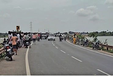 હળવદના સુંદરગઢ ગામ પાસે બ્રાહ્મણી-૨ ડેમમાંથી અજાણી મહિલાની લાશ મળી | Body of unidentified woman foun…