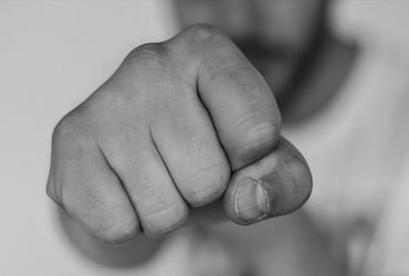 જામનગર નજીક ધુવાવમાં રહેતા યુવાન પર મોડી રાત્રે લોખંડના પાઇપ-ધોકા વડે હુમલો ત્રણ સામે પોલીસ ફરિયાદ |…