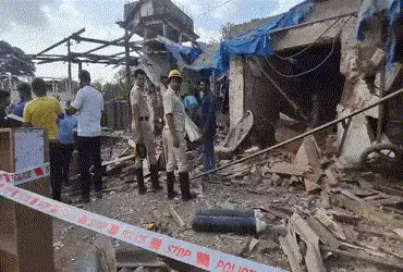 દાદરા નગર હવેલીના સેલવાસમાં ગેસ ગોડાઉનમાં ભીષણ બ્લાસ્ટ: 4 લોકોના મોત, 5ની હાલત ગંભીર | dadra nagar h…