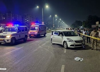 ગાંધીનગર: કોબા રોડ પર પૂરપાટ ઝડપે આવતી કારે 18 વર્ષીય યુવકનો ભોગ લીધો, અકસ્માત સર્જી ચાલક કાર મૂકી ફ…
