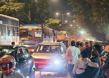 વડોદરામાં ગોત્રી હોસ્પિટલથી હરિ નગર અને નટુભાઈ સર્કલ સુધી ભારે ટ્રાફિક જામની સમસ્યા | Heavy traffic …