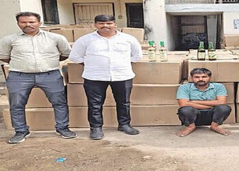 બગોદરા પાસે ટ્રકમાંથી 73 લાખના દારૂ સાથે રાજસ્થાનના ચાલકની ધરપકડ | Rajasthan driver arrested with li…