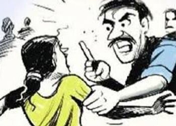 પત્ની ઉપર હુમલો કરી પતિ ત્રણ વખત તલ્લક બોલ્યો | Pwúlúwan we a kan eriáfféwú ren an apasa pwe a pwúpw…