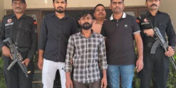 બનાસકાંઠામાં પાકિસ્તાની ગેંગનો સાગરીત ઝડપાયો: ડીસાના ઢાબામાં મજૂર બનીને છુપાયો હતો, ગુજરાત ATSની કાર…