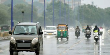 ગુજરાતમાં ફરી માવઠાનું સંકટ! આવતીકાલે 12 જિલ્લામાં ગાજવીજ સાથે વરસાદની આગાહી | Gujarat Unseasonal Ra…