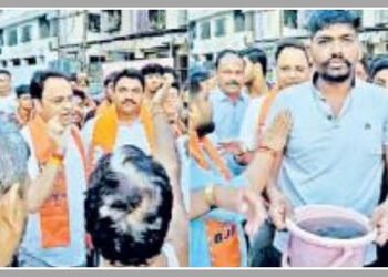 ‘આ એરિયો ભૂલી જજો, શરમ કરો શરમ..’, સુરતમાં સ્થાયી સમિતિના પૂર્વ અધ્યક્ષ અને કોર્પોરેટર પર લોકો બગડ્ય…