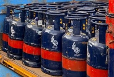 LPG સંકટનો તોડ શોધ્યો સરકારે, 5 KG વાળા સિલિન્ડરનો સપ્લાય વધાર્યો, ID બતાવો અને લઈ જાઓ | Modi Govern…
