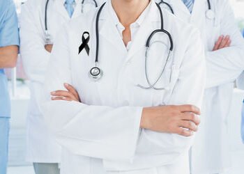 કેન્દ્રના એક નિર્ણયથી કેન્સરના દર્દીઓ મુશ્કેલીમાં મૂકાશે! PMJAY પેનલથી 300 ડૉક્ટર બહાર | cancer spec…