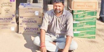 રૂ. 54 હજારના વિદેશી દારૂ સાથે એક ઝડપાયો, 2 ફરાર | One arrested with foreign liquor worth Rs 54 thou…