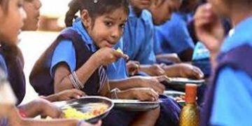 છેલ્લા 3 મહિનાથી કઠોળ ખરીદીનું ટેન્ડર નહીં આપતા પી.એમ. પોષણ યોજના સંકટમાં | PM Poshan Yojana in cris…