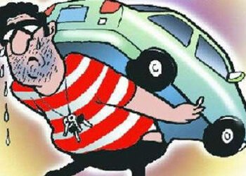 કાર ભાડે લીધા બાદ ફરાર થઇ ગયેલા યુવક સામે પોલીસ ફરિયાદ | offence against customer who fled after hir…