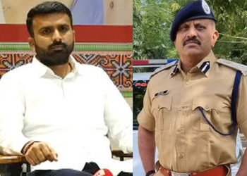 AAP સાથે છેડો ફાડનારા રાજુ કરપડા ભાજપમાં જોડાયા, જાણો કેમ તેઓ ચર્ચામાં હતા | AAP Leader Raju Karapad…