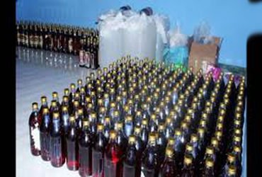 શહેર અને જિલ્લામાં દારૃની 168 બોટલ, બિયરના ૫૨ ટીન ઝડપાયા | 168 bottles of liquor 52 tins of beer sei…