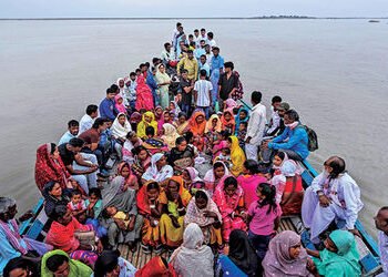 આસામમાં 85 ટકા, કેરળમાં 78 ટકા અને પુડુચેરીમાં 86 ટકા મતદાન | 85 percent voting in Assam 78 percent …