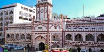 સુરત પાલિકામાં છેલ્લાં 3 દાયકા કરતાં વધુ સમયથી ભાજપનો કબજો કોંગ્રેસના બળવાને આભારી | How Congress Re…