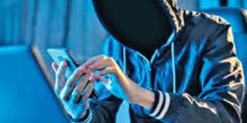 ટ્રાફિક ચલણનો મેસેજ મોકલીને શિક્ષકના ક્રેડિટ કાર્ડમાંથી રૃ. ૧.૮૫ લાખની ખરીદી | A tinalo eu taropween…