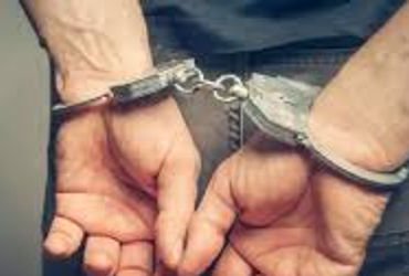 સ્નાન કરતી યુવતીનો વીડિયો ઉતારતો શ્રમજીવી પકડાયો | Labourer caught filming a girl taking a bath