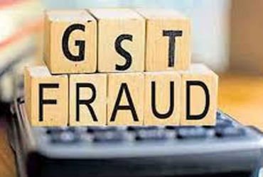 60 લાખની છેતરપિંડીમાં ‘આપ’ના સૌરાષ્ટ્રના પ્રભારી સહિત 2ની અટક | 2 arrested including AAP’s Saurashtr…