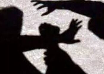 કાકા-કાકી પર ભત્રીજા સહિત 3 લોકોનો તલવાર, પાઇપ વડે હુમલો | Uncle and aunt attacked by 3 people inclu…