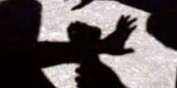 કાકા-કાકી પર ભત્રીજા સહિત 3 લોકોનો તલવાર, પાઇપ વડે હુમલો | Uncle and aunt attacked by 3 people inclu…