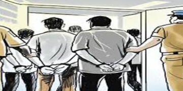 દેવળિયા ગામે જુગાર રમતા 7 શખ્સ ઝડપાયા | 7 people caught gambling in Devaliya village