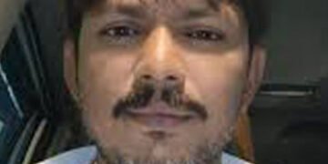 વડોદરાના વોર્ડ-6ના કોંગી ઉમેદવારના પતિ પ્રભુ સોલંકીને ડુપ્લિકેટ સોનાના કેસમાં હરિયાણા પોલીસ ઉઠાવી ગઇ…