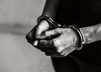 જામનગરમાં પરિણીતાને નોકરીની લાલચ આપી દુષ્કર્મ ગુજારવાના પ્રકરણમાં એક આરોપીની ધરપકડ, જેલ હવાલે કરાયો …