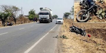 તાપીમાં ઉચ્છલ-નિઝર હાઈવે પર ગમખ્વાર અકસ્માત, બે બાઈક વચ્ચે સામ-સામે ટક્કરમાં 3ના મોત, 1 ગંભીર | Tapi…