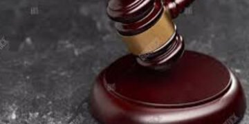 મૃતક મહિલાના પરિવારને પાંચ લાખનું વળતર ચૂકવવા આદેશ | Order to pay Rs 5 lakh compensation to the fami…