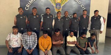 અમદાવાદમાં કરોડોની હાઈટેક ઠગાઈનો પર્દાફાશ: વે-બ્રીજના વજન કાંટામાં ચીપ લગાવી રિમોટથી છેતરપિંડી, ગેંગ…