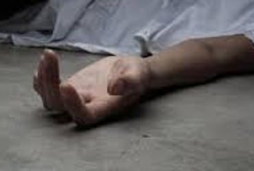 નિવૃત્ત અધિકારી રસોડામાંથી મૃત હાલતમાં મળી આવ્યા | Retired officer found dead in kitchen